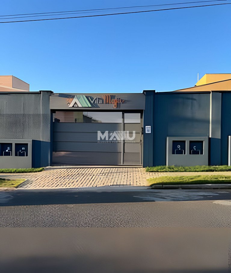 Casa 4D (garagem, próx. Uniaraxá, fácil acesso)
