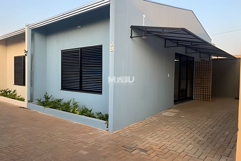 House 2B (garage, near UniAraxá, easy access)