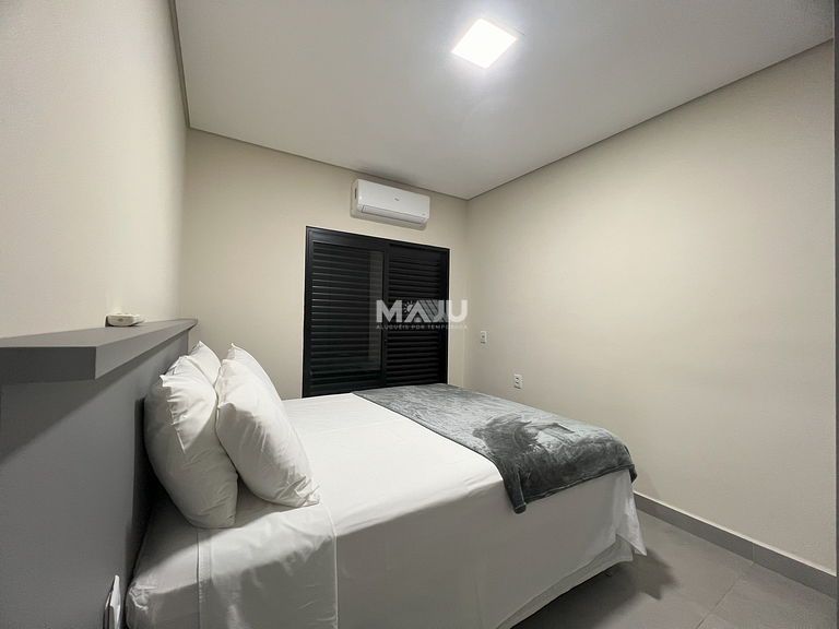 Casa 3C (garagem, próx. UniAraxá, fácil acesso)