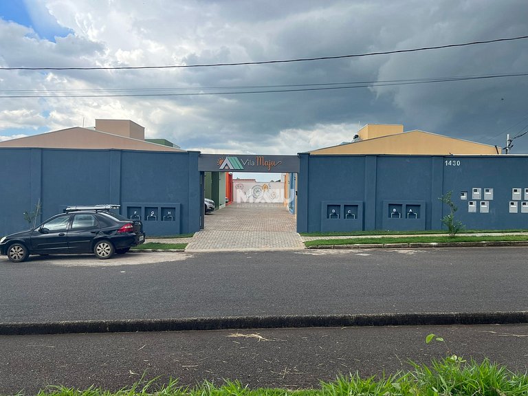 Casa 7G (garagem, próx. UniAraxá, fácil acesso)