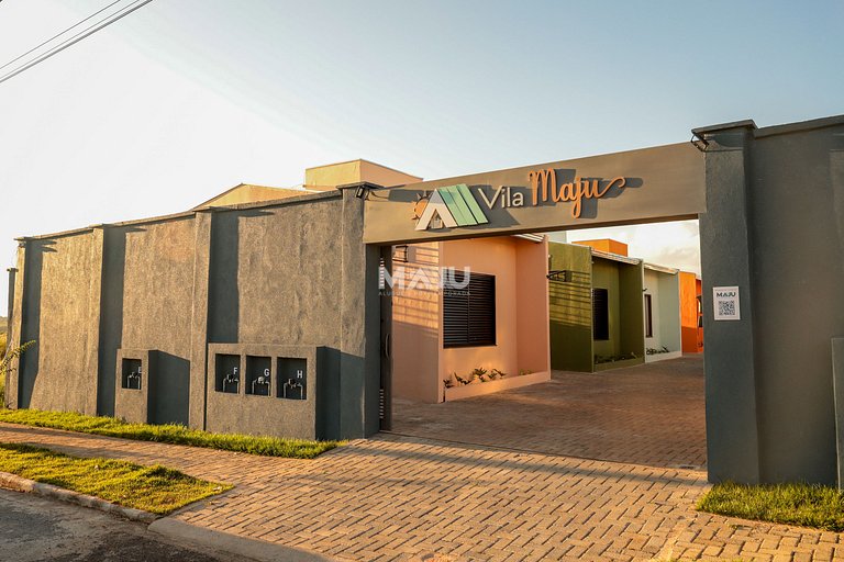 Casa 8H (garagem, próx. uniaraxá, fácil acesso)