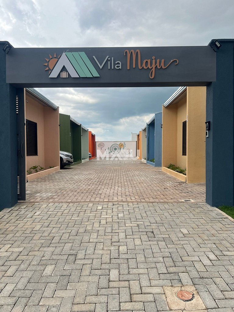 Casa 7G (garagem, próx. UniAraxá, fácil acesso)
